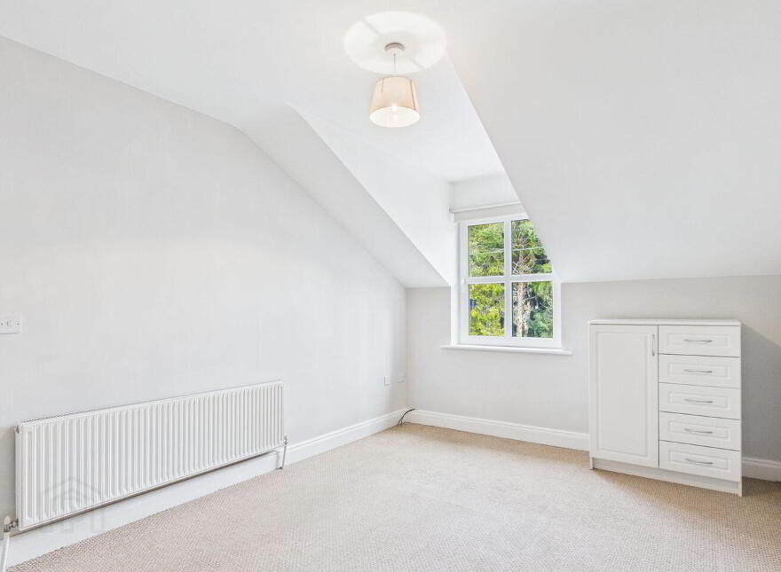 4 Laurel Grove, Dublin Road, Thurles, E41D6F7