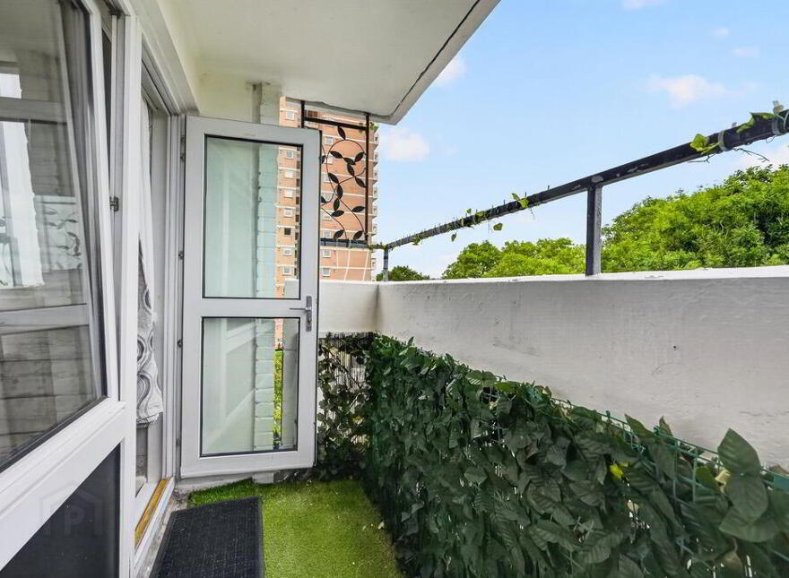 3A Moylena House, Benmore Drive, Belfast, BT10 0EG