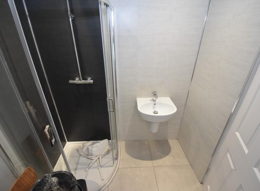A & B (2 Bed & 1 Bed Apts), 58 Tates Avenue, Belfast, BT9 7BY
