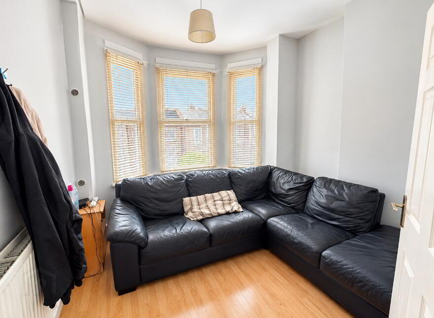 A & B (2 Bed & 1 Bed Apts), 58 Tates Avenue, Belfast, BT9 7BY