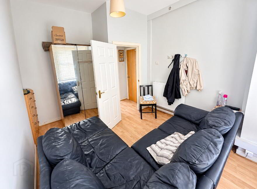 A & B (2 Bed & 1 Bed Apts), 58 Tates Avenue, Belfast, BT9 7BY