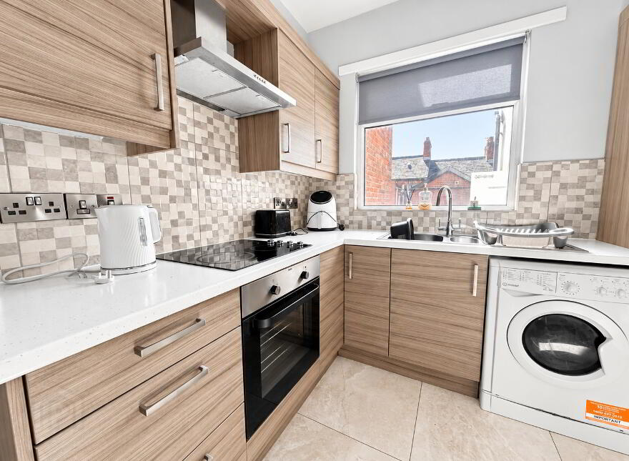 A & B (2 Bed & 1 Bed Apts), 58 Tates Avenue, Belfast, BT9 7BY