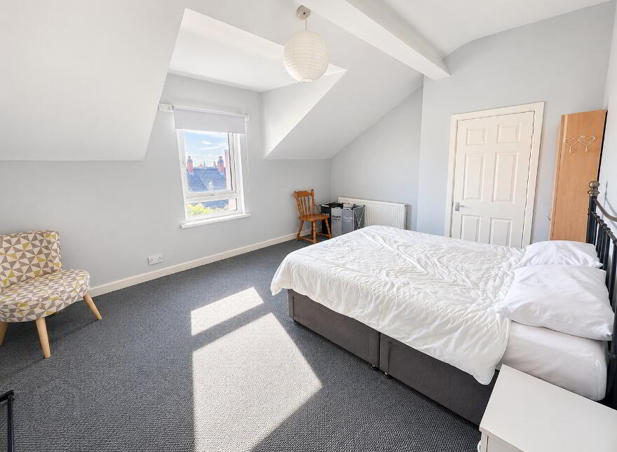 A & B (2 Bed & 1 Bed Apts), 58 Tates Avenue, Belfast, BT9 7BY