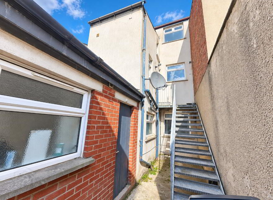 A & B (2 Bed & 1 Bed Apts), 58 Tates Avenue, Belfast, BT9 7BY