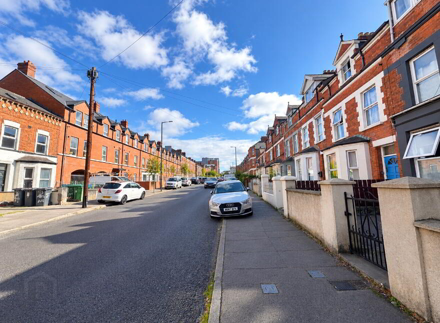 A & B (2 Bed & 1 Bed Apts), 58 Tates Avenue, Belfast, BT9 7BY