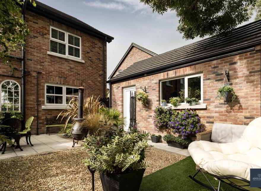 19 Mill Race Manor, Markethill, BT60 1QU