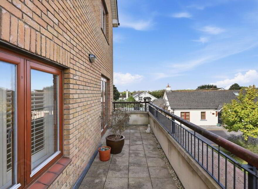 42 Oak Hall, The Hill, Malahide, K36K104