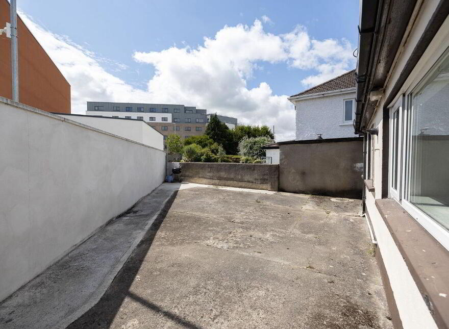 2 Saint John's Road, Clondalkin, D22YW54