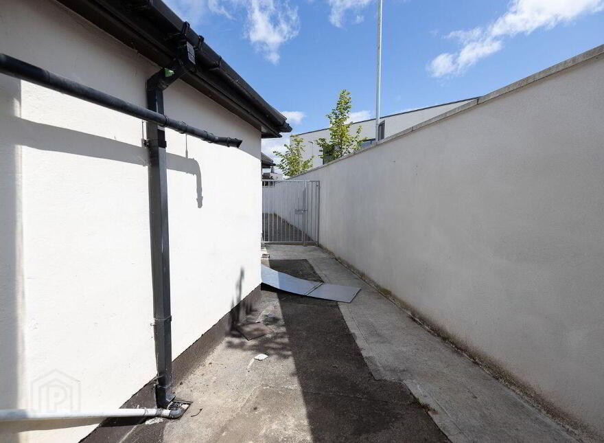 2 Saint John's Road, Clondalkin, D22YW54