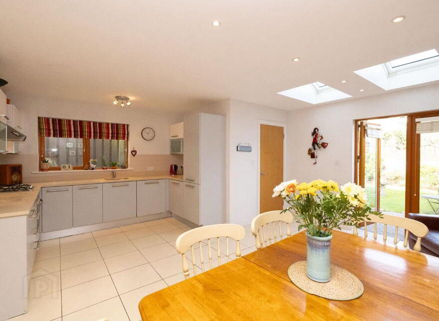 8 Blackthorn Hill Crescent, Rathcoole, Rathcoole, D24PN52