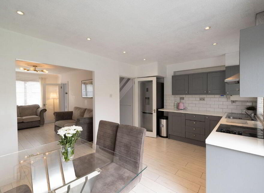 12 Woodford Parade, Clondalkin, D22V4X5