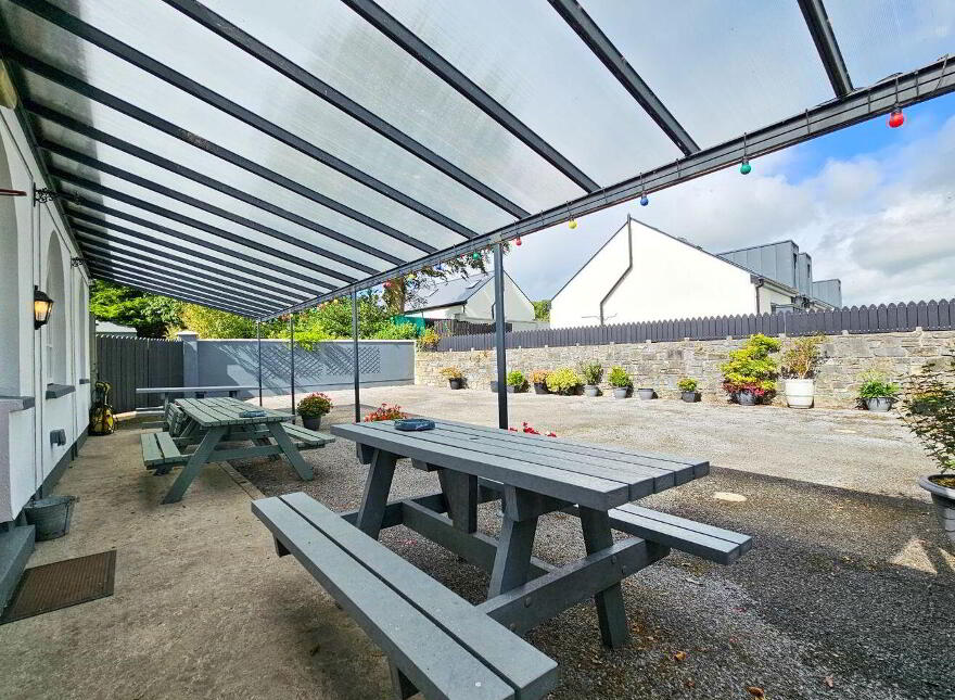 Carra Lodge, Carrownacon, F12RK58
