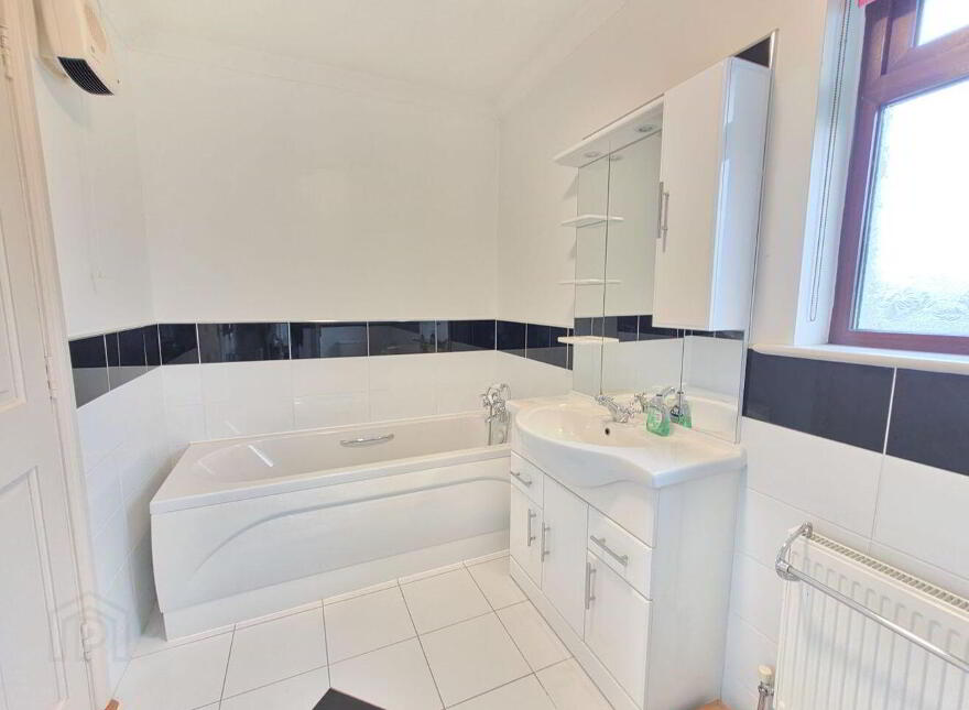41 Knockaphunta Park, Castlebar, F23HX61