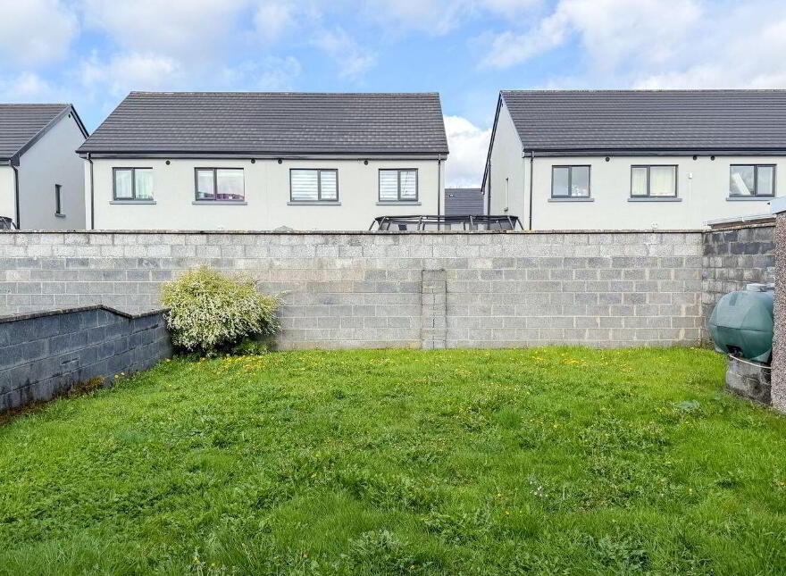 43 Gladesville, Castlebar, F23YR04