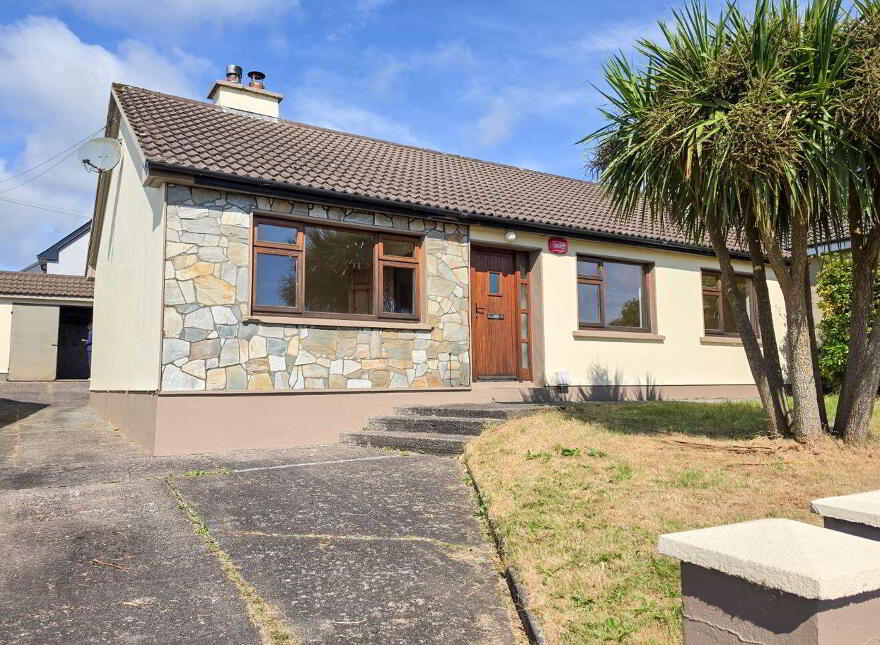 3 Knockthomas Drive, Castlebar, F23NR71 photo