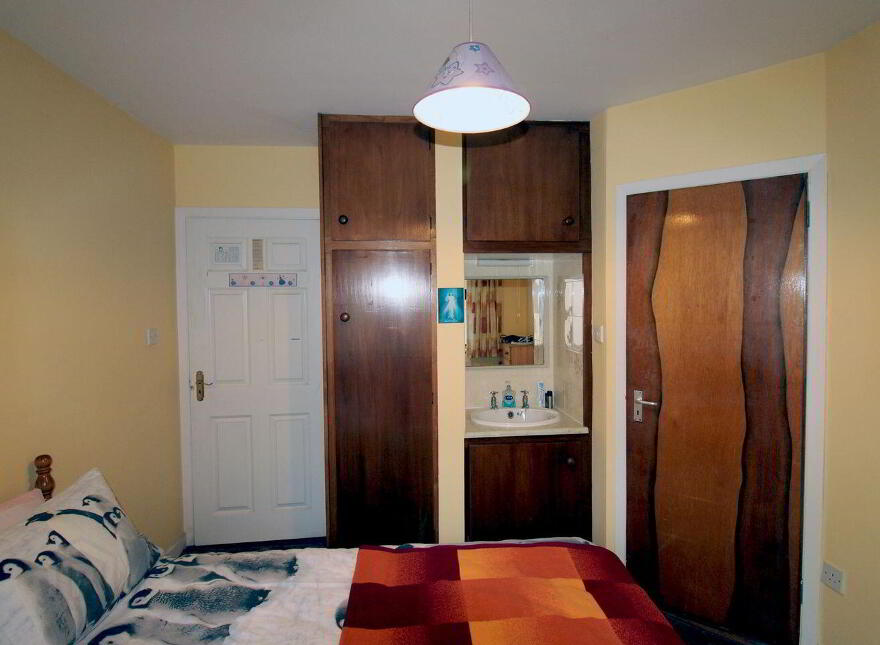 Shraheen, Foxford, F26PH48