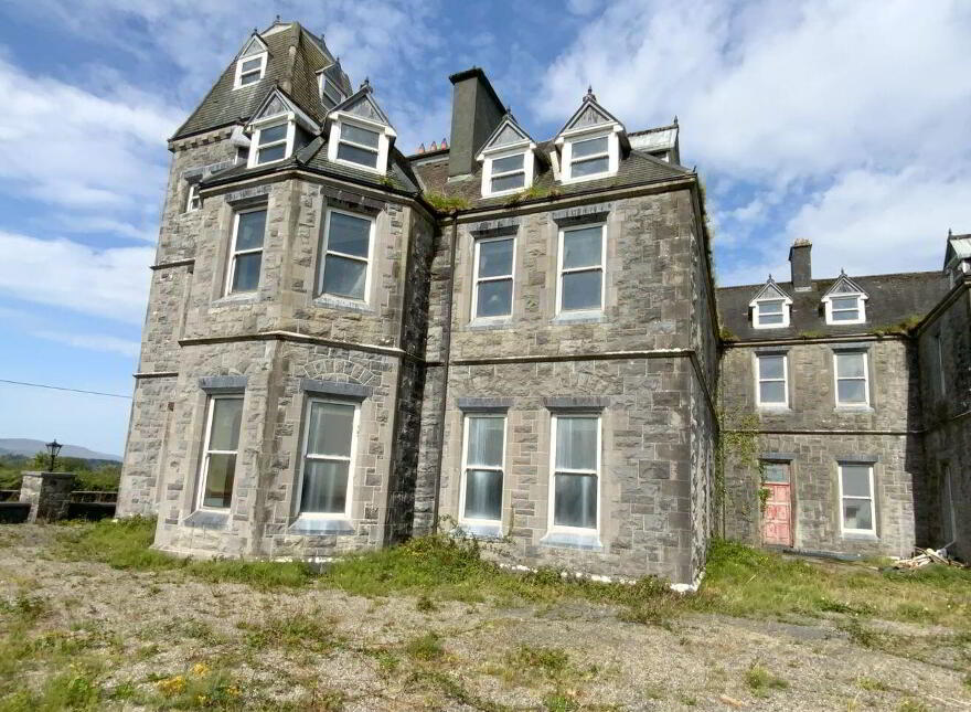 Errew House, Castlehill, Ballina, F26WK27