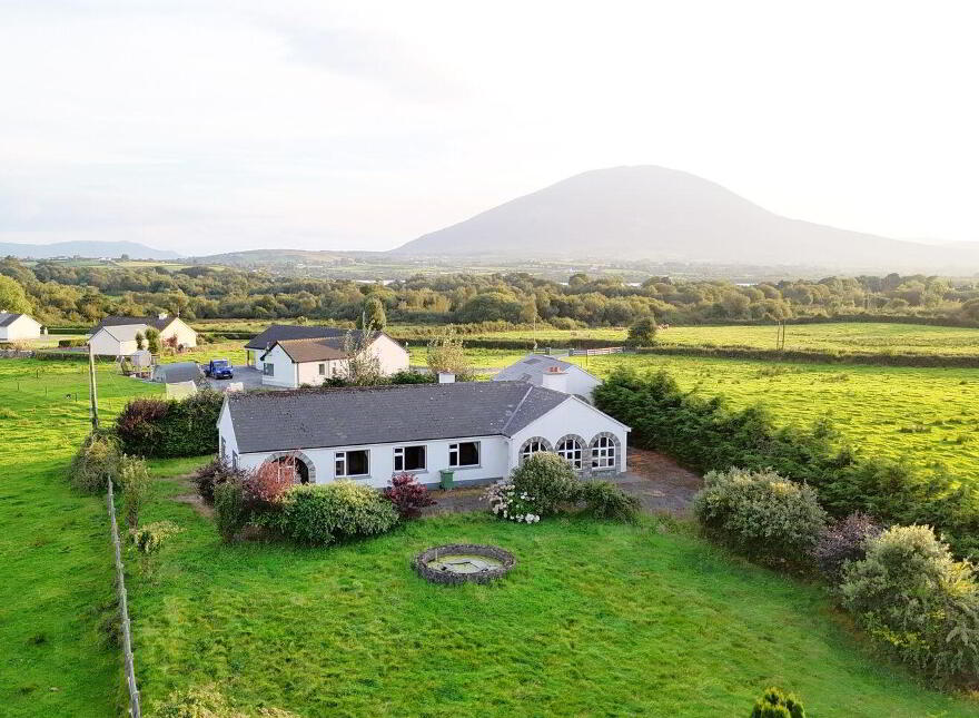 Lake View Villa, Errew, Castlehill, F26H016