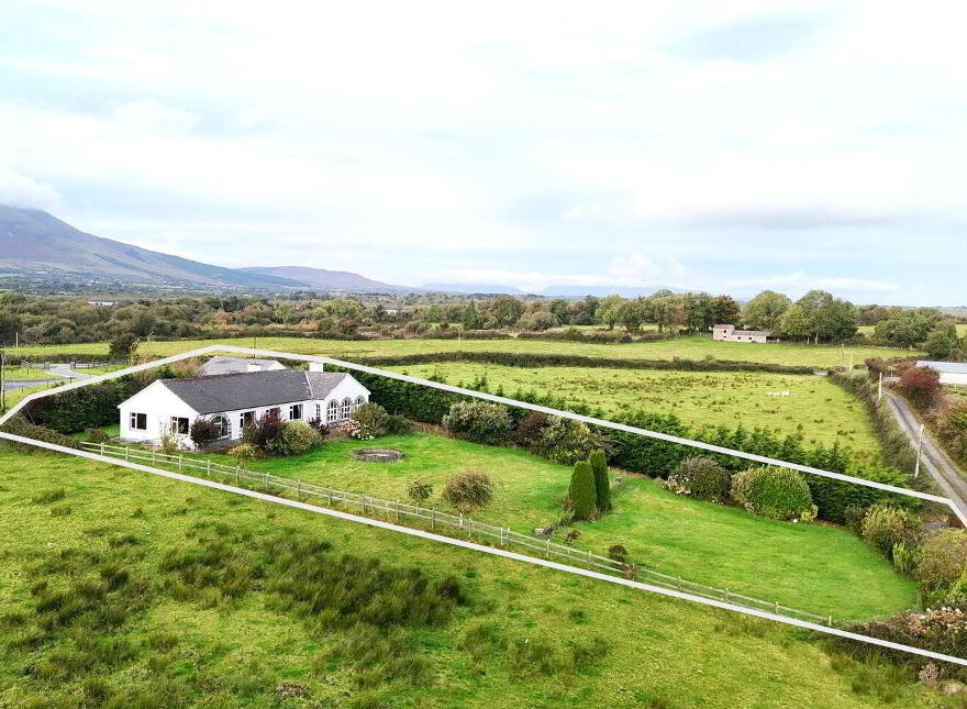 Lake View Villa, Errew, Castlehill, F26H016