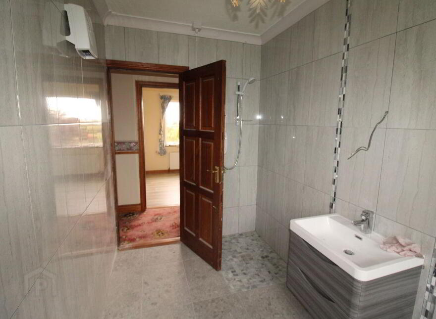 Lake View Villa, Errew, Castlehill, F26H016