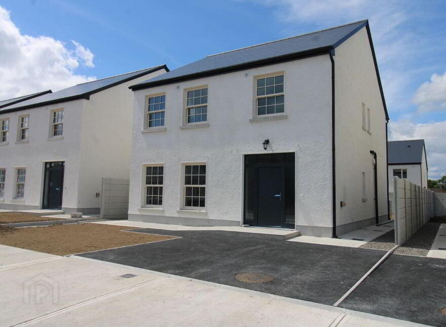 2 Beech Hill, Crossmolina, F26TK2W