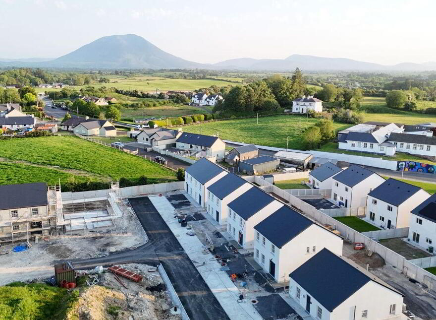 2 Beech Hill, Crossmolina, F26TK2W