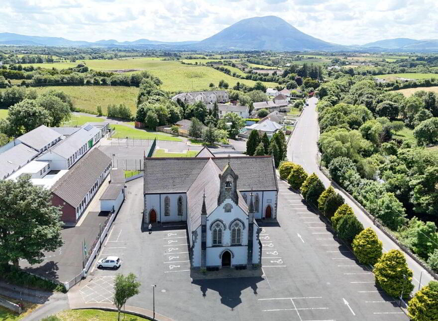 2 Beech Hill, Crossmolina, F26TK2W