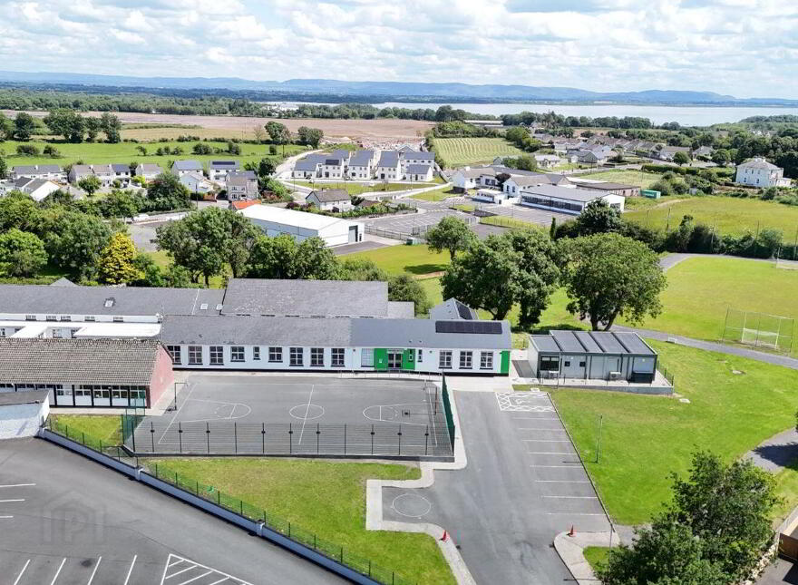2 Beech Hill, Crossmolina, F26TK2W