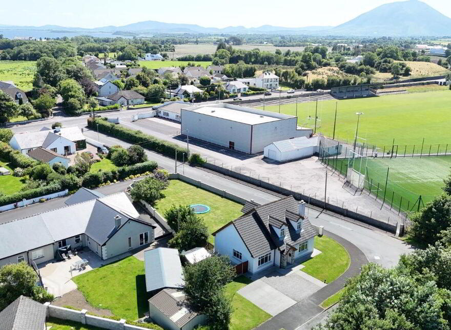 25 Deerpark, Crossmolina, F26T928