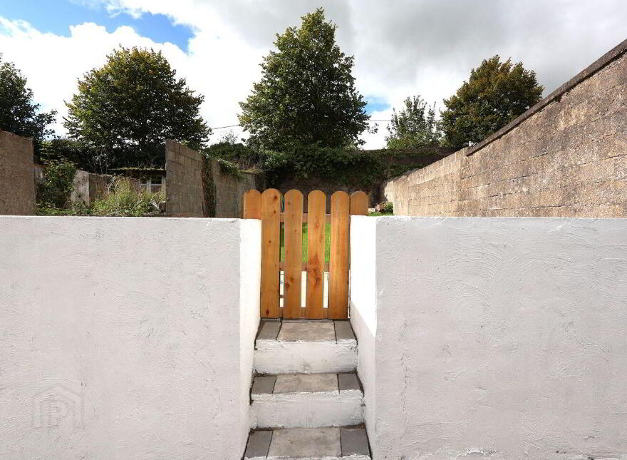 31 Saint Muredach's Terrace, Ballina, F26D9F2