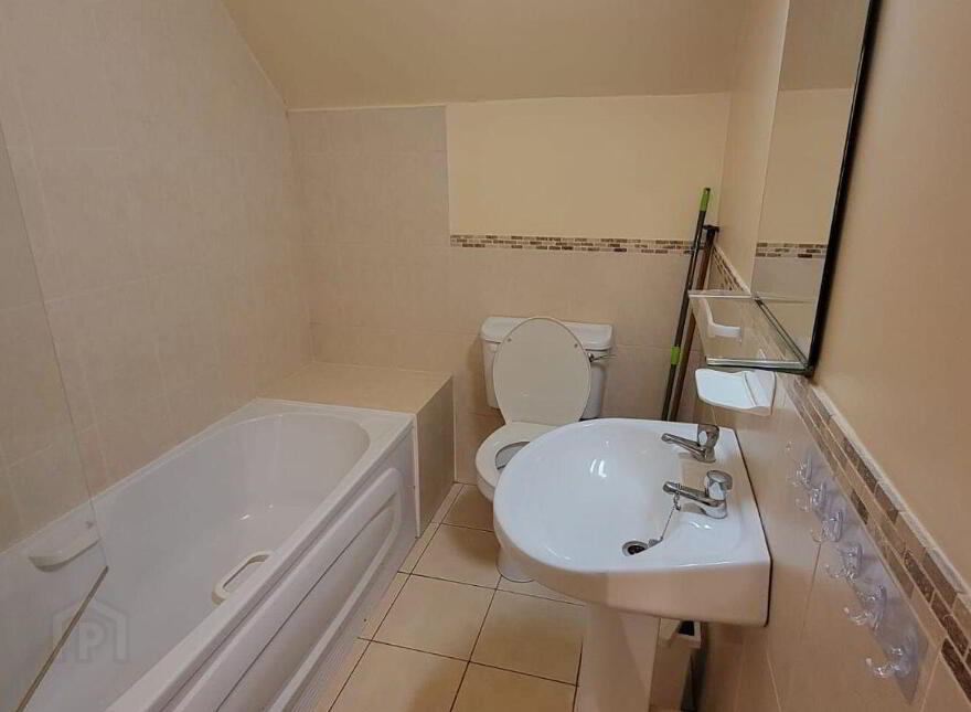44 Gort An Clochair, Circular Road, Kilkee, V15C959