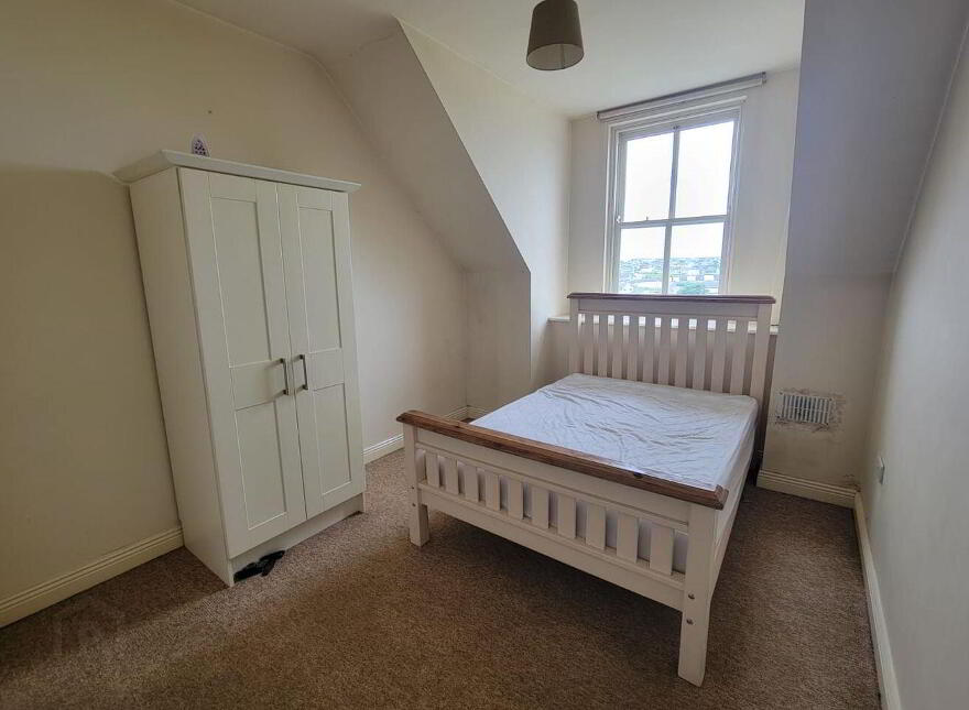 44 Gort An Clochair, Circular Road, Kilkee, V15C959