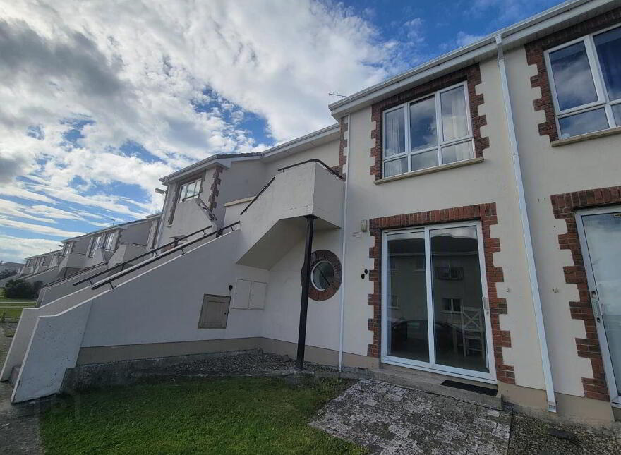 409 Kilkee Bay Apartments, Kilrush Road, Kilkee, V15P036
