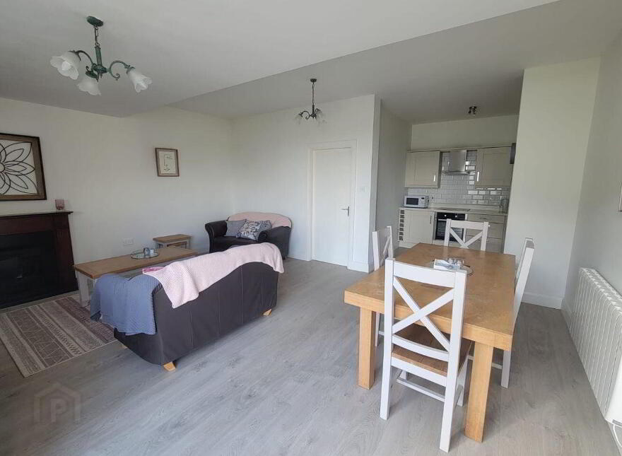 409 Kilkee Bay Apartments, Kilrush Road, Kilkee, V15P036