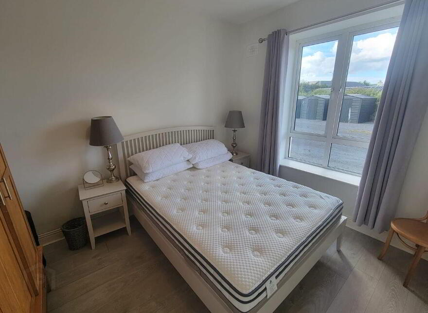 409 Kilkee Bay Apartments, Kilrush Road, Kilkee, V15P036