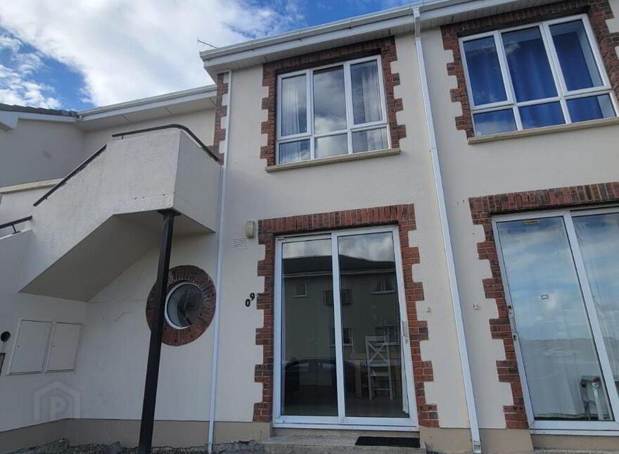 409 Kilkee Bay Apartments, Kilrush Road, Kilkee, V15P036