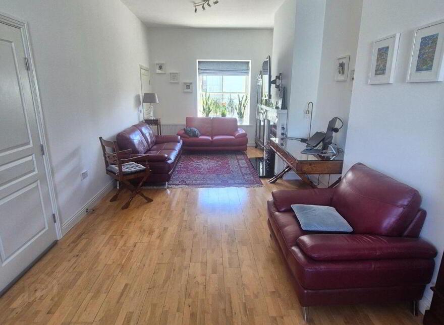 Townhouse, 3 Hector Street Mills, Frances Street, Kilrush, V15HD66