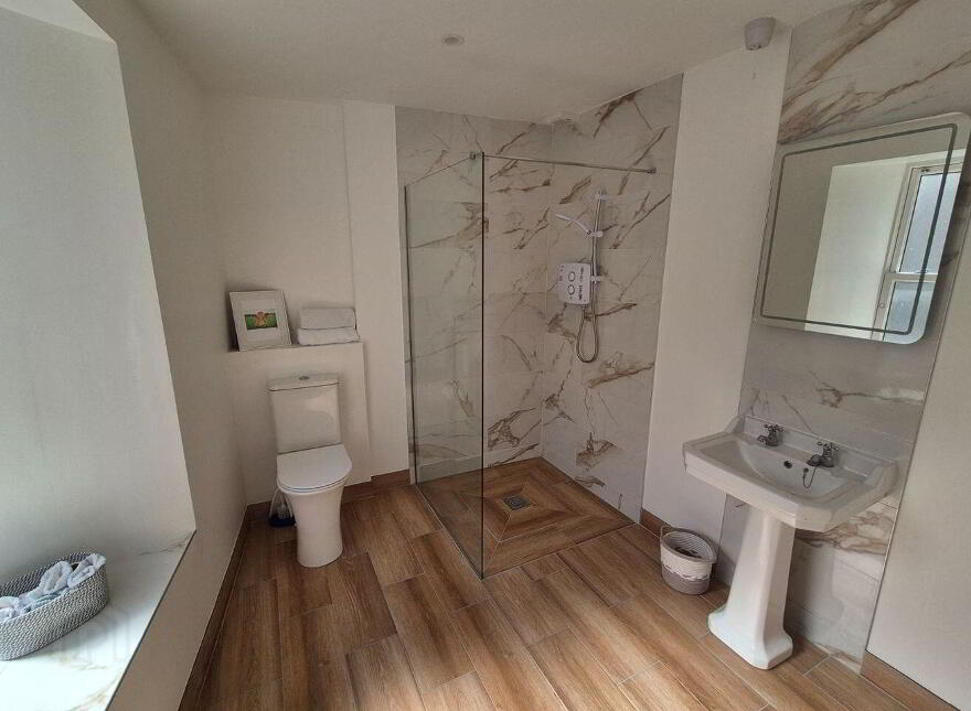 Lahinch Road, Miltown Malbay, V95DDW6