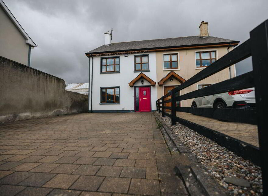 Circular Road, Kilkee, V15V447 photo