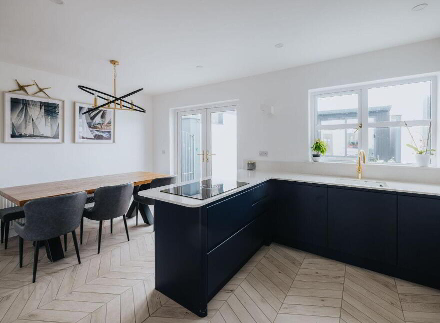 Circular Road, Kilkee, V15V447