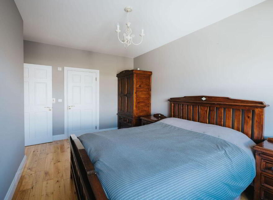 Circular Road, Kilkee, V15V447