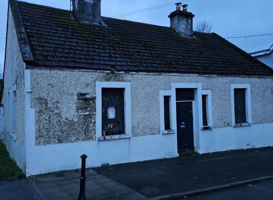 Main Street, Daingean