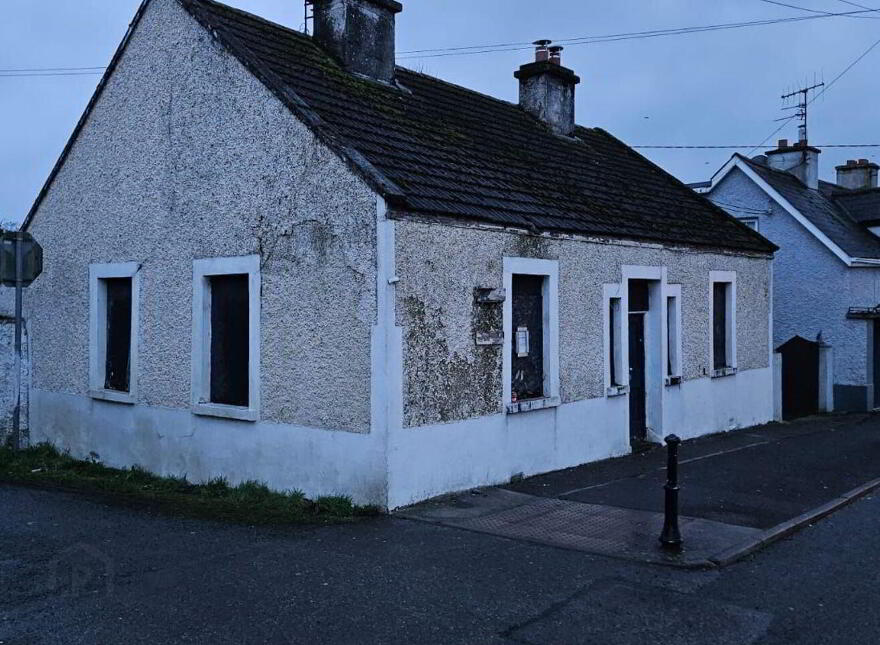 Main Street, Daingean
