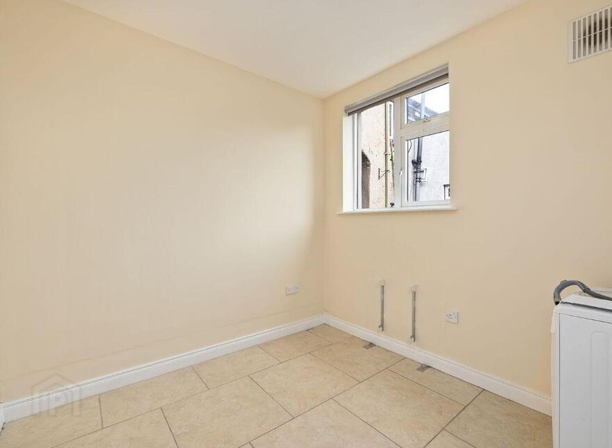 Main Street, Rathangan, R51A436