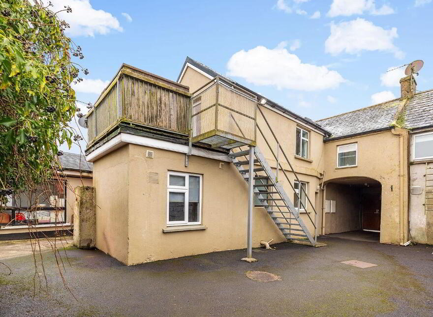 Main Street, Rathangan, R51A436