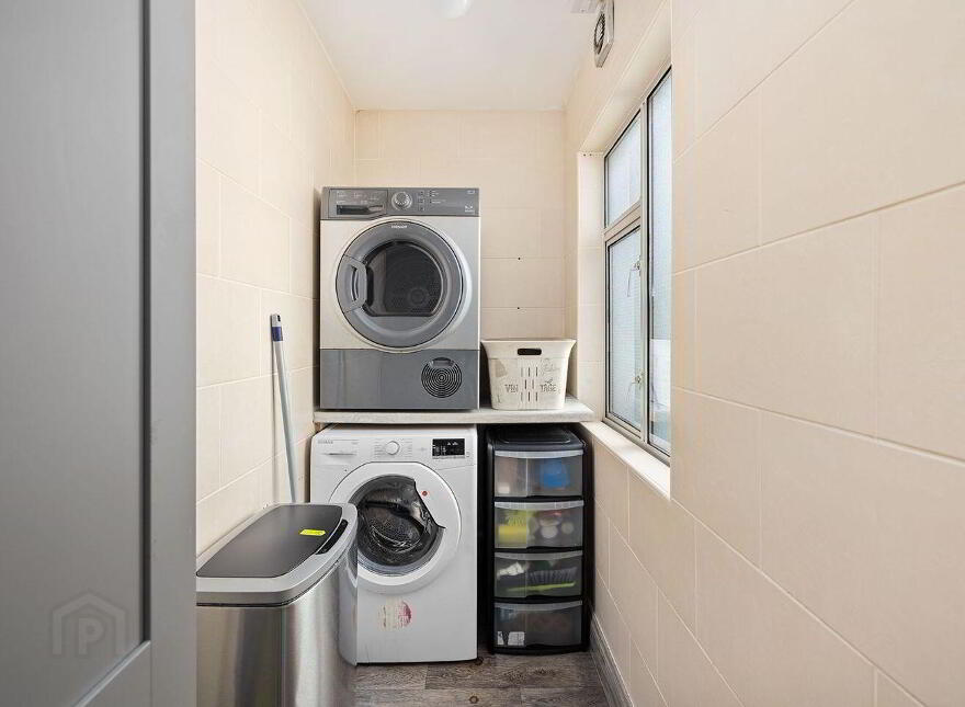 925 Moorefield Crescent, Newbridge, W12TC04