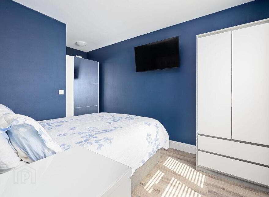 925 Moorefield Crescent, Newbridge, W12TC04