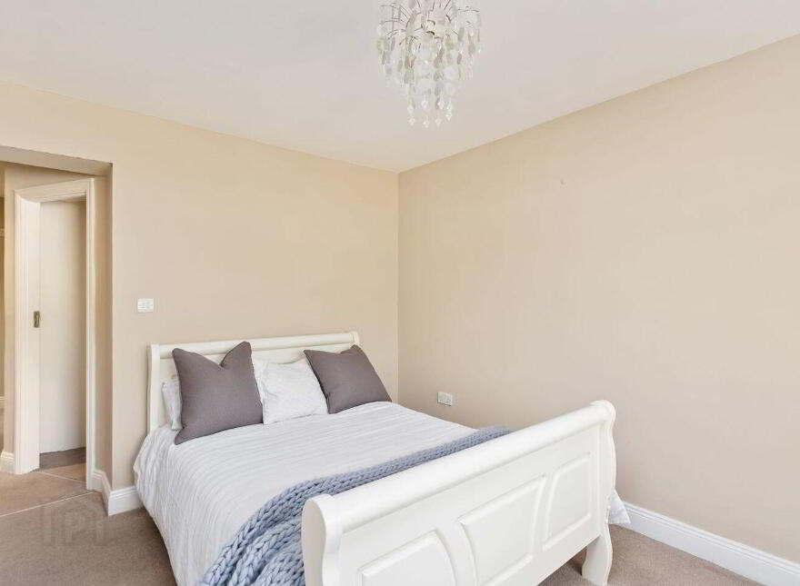 16 Newberry Park, Edenderry, R45ET29