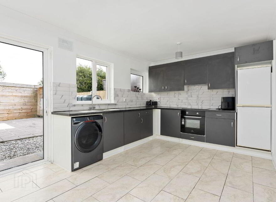 41 Saint Patrick's Wood, Edenderry, R45V883