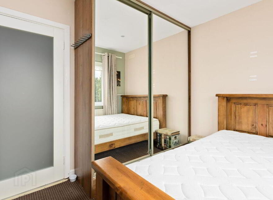 8 Moorefield Park, Newbridge, W12A389